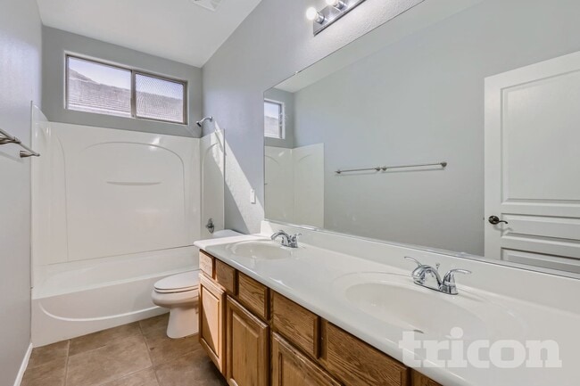 Foto del edificio - 44196 Vineyard St