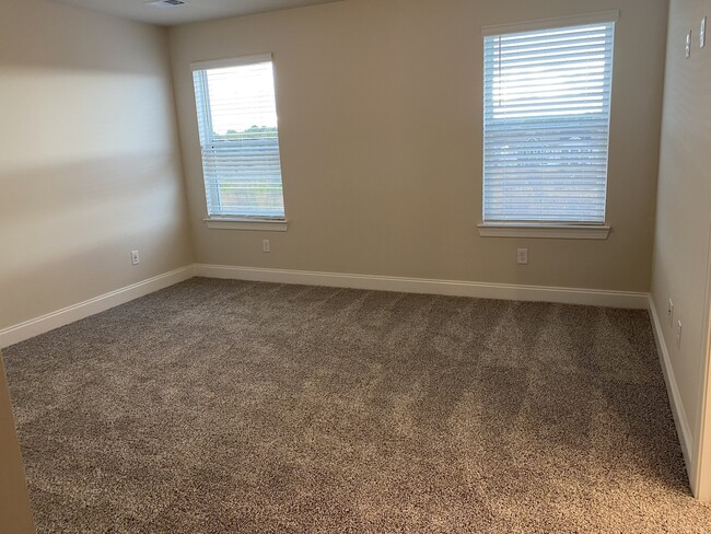 Building Photo - 365 Coleman Ct