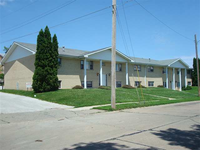 Primary Photo - 1320-1326 E 38th St