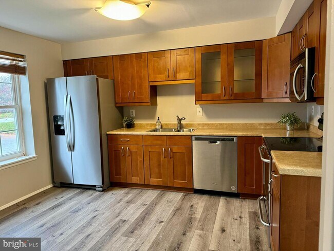 Building Photo - 10718 Bridlerein Terrace