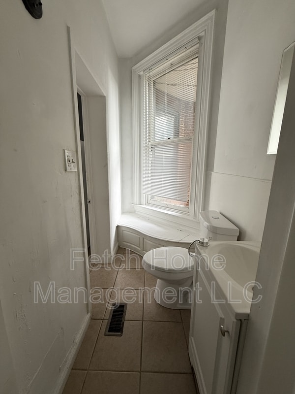 Building Photo - 106 S Pershing Ave