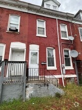 Building Photo - 468 W Hanover St