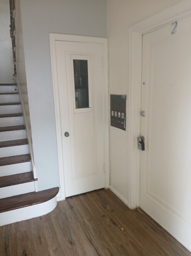 Building Photo - 254 Rosebud Ave