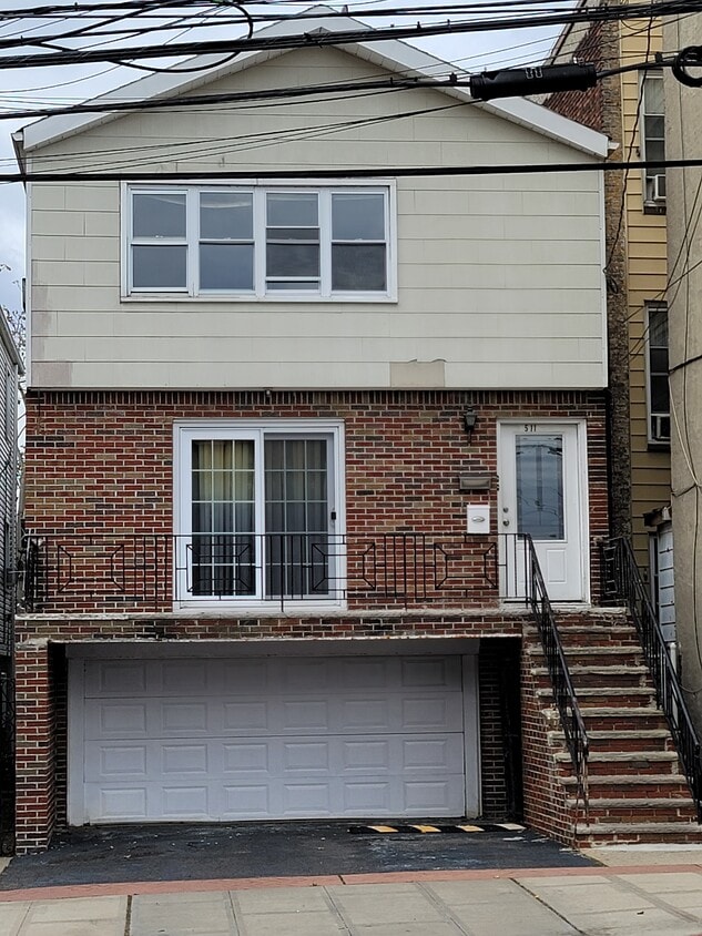 511 Central Ave Unit 2, Union City, NJ 07087 Apartments in Union City