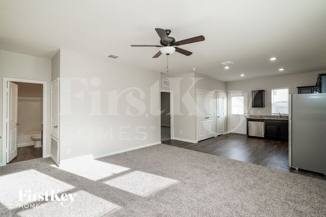 Building Photo - 13506 Sunrise Mdw