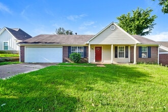 Building Photo - 2545 Waverly Dr