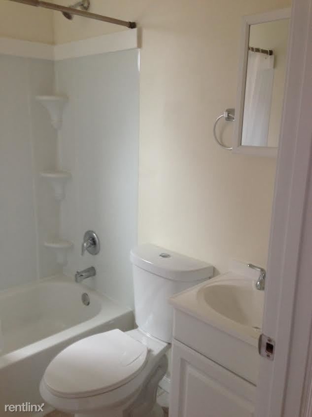 Foto principal - 7239 Holabird Ave