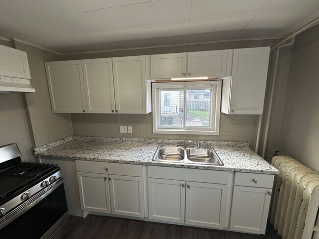 Foto del edificio - 1026 E Main st. - Duplex