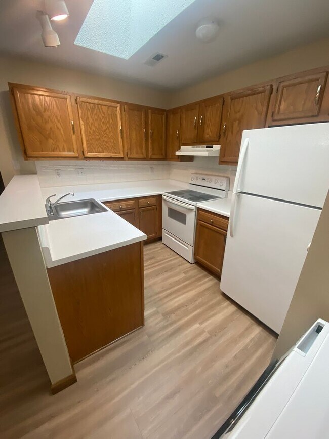 Building Photo - 2 Bed 1 Bath home in Valley Park, MO 63088...