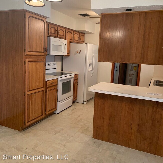 Building Photo - 2 br, 2 bath House - 2660 Old Medulla Rd