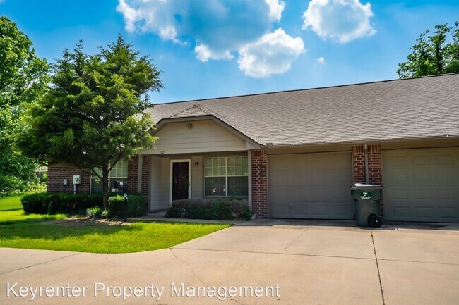 Foto del edificio - 2 br, 2 bath House - 218 S 19th St