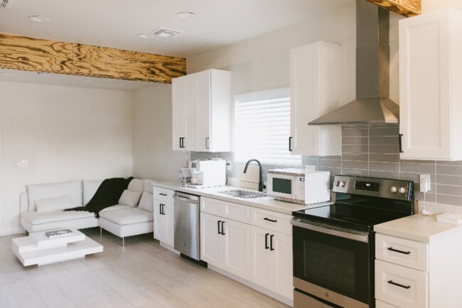 Foto del edificio - 337 N 13th St