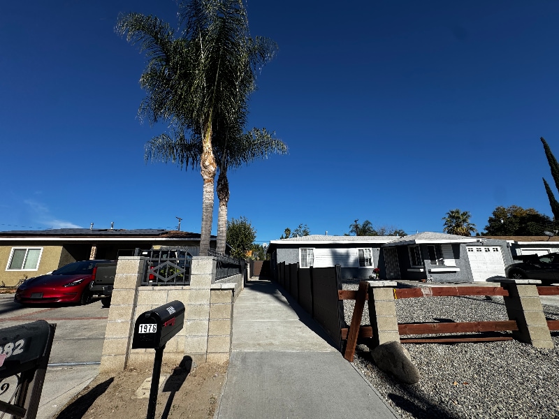 Photo - 1976 W 18th St (San Bernardino, CA)