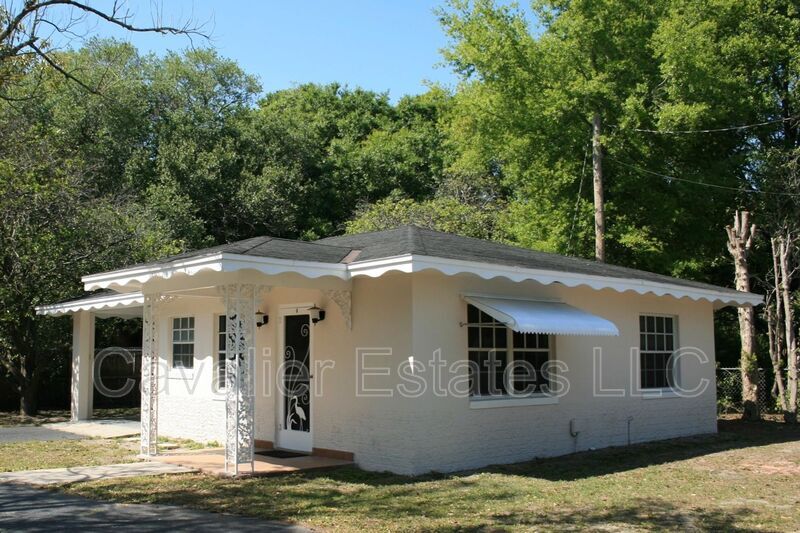 Primary Photo - 13626 N Florida Ave