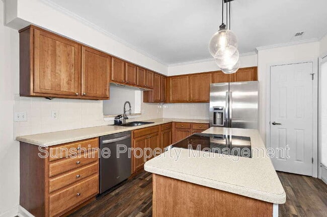 Building Photo - 2305 Merl Cir