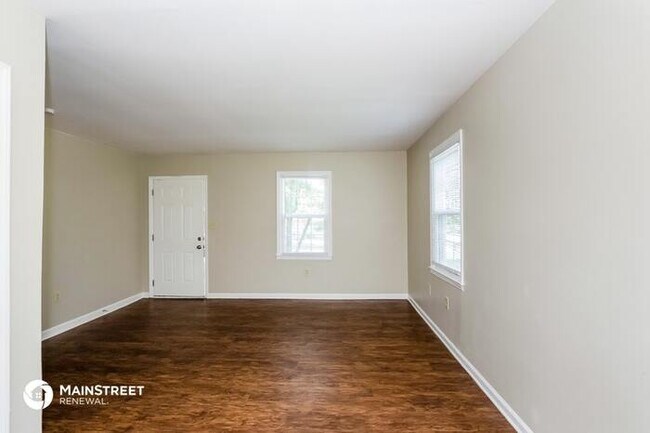 Foto del edificio - 6623 Willow Spring Rd, Charlotte, NC 28215
