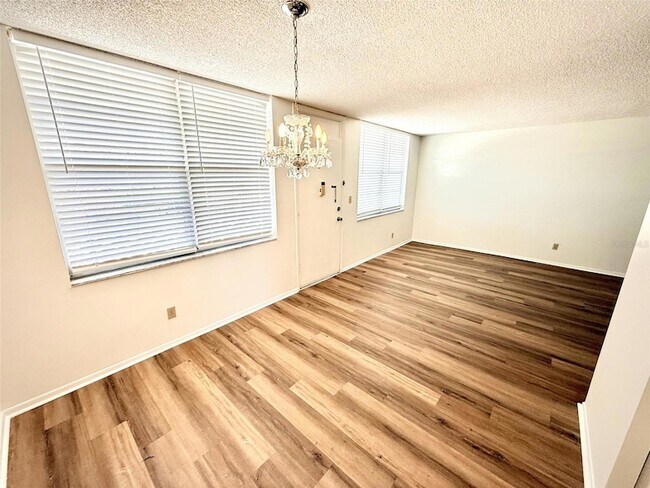 Foto del edificio - 4880 Locust St NE
