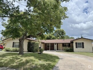 Building Photo - 2831 Lion Heart Rd