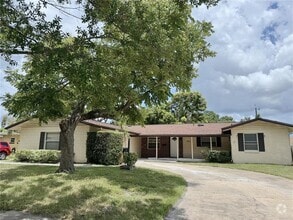 Building Photo - 2831 Lion Heart Rd