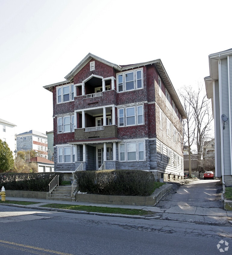 Primary Photo - 141 Providence St
