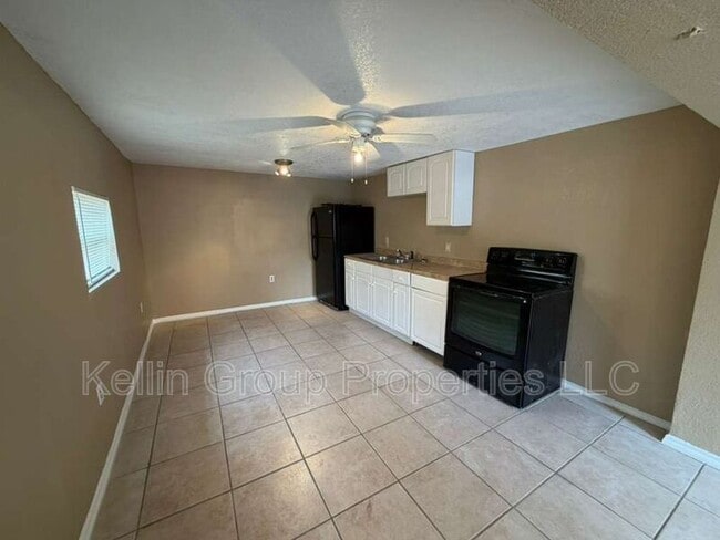 Building Photo - 2917 Sanchez St