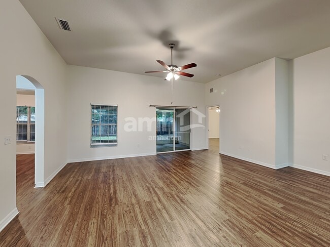 Building Photo - 4611 Treasure Cay Rd