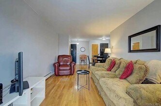 Building Photo - 6141 168th Street Unit 3F
