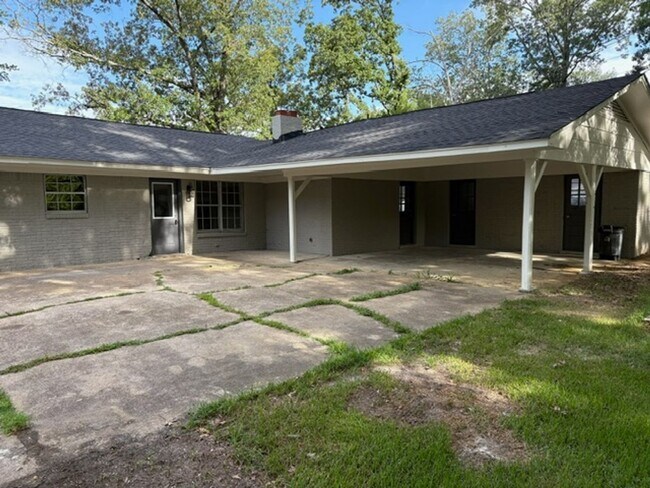 Foto del edificio - Renovated 4 Bedroom 2 Bath Home for Rent!