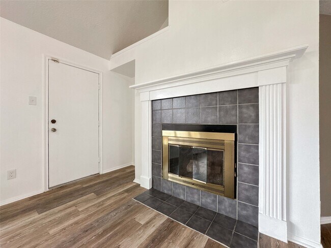 Building Photo - 2903 Auburn Dr