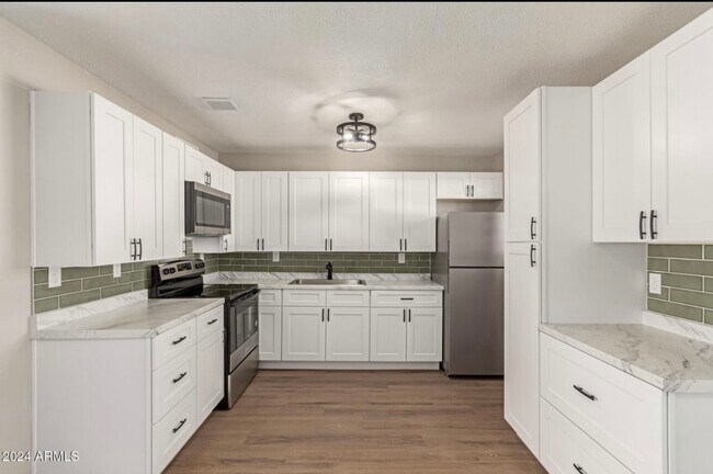 Foto del edificio - 3540 W Monterey Way