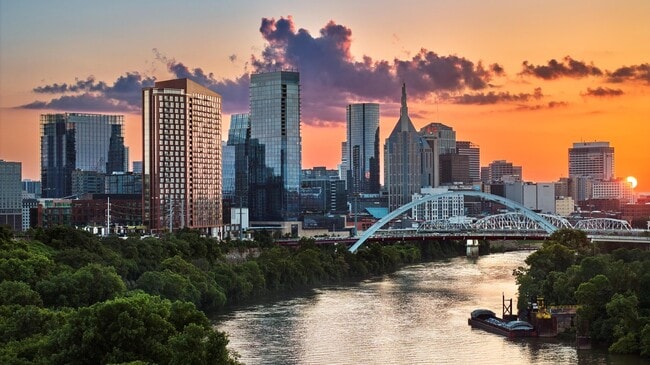 Building Photo - Olive