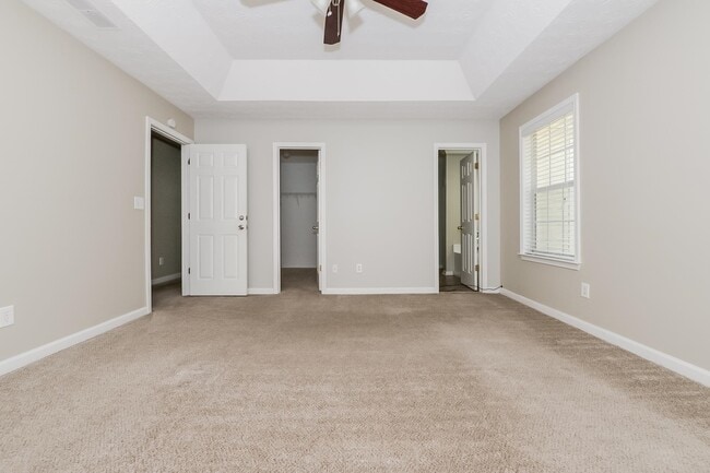 Building Photo - 200 Oak Hill Dr