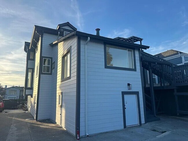 Foto del edificio - 3238 Adeline St