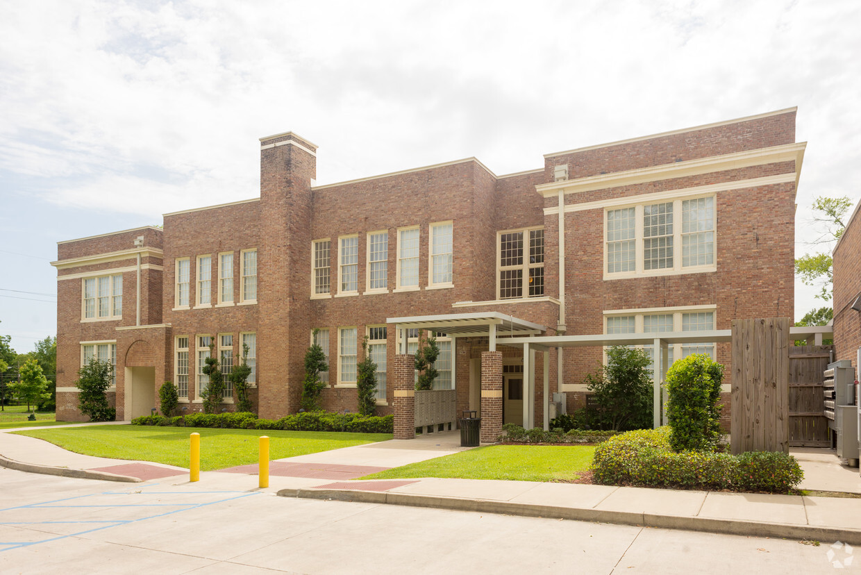 Primary Photo - Scott School Apartment Homes