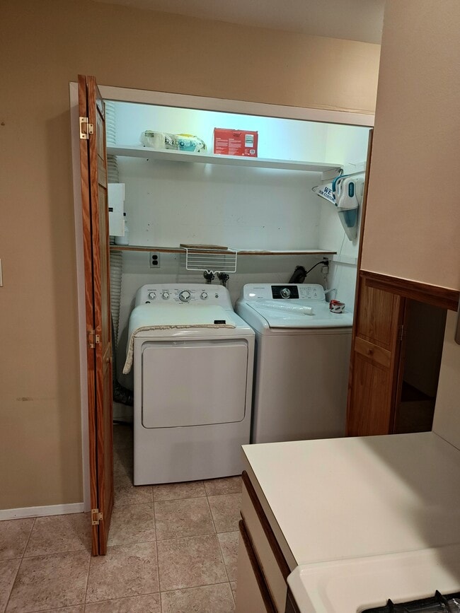 Lavandería completa - Lavadora y secadora - 32 Scooter Ln