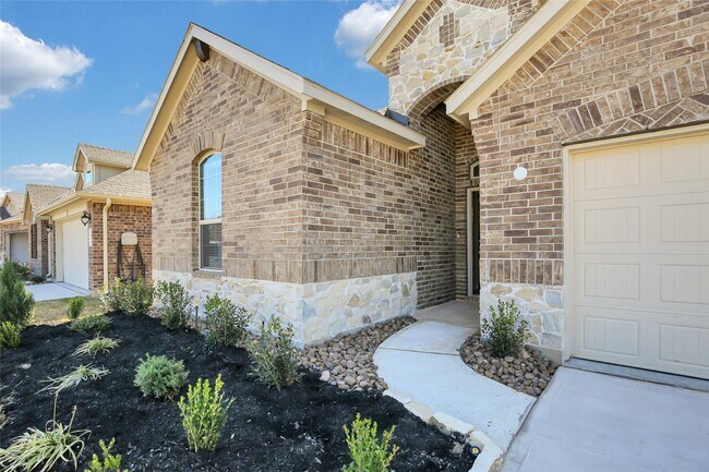Building Photo - 4759 Creekside Hvn Trl