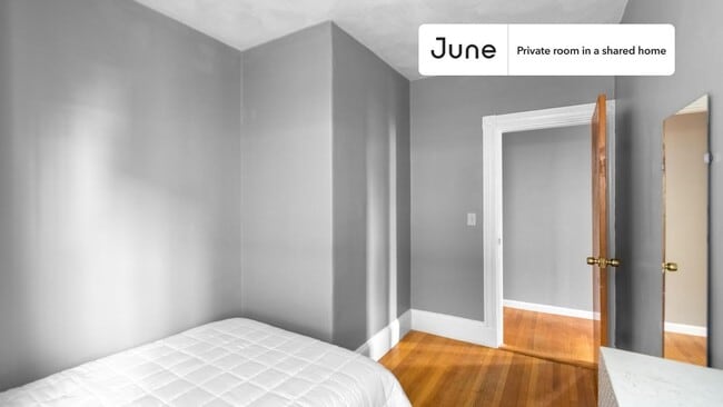 Building Photo - Room in Shared 5 bed/1 bath home