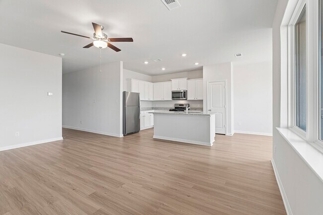 Building Photo - 1023 Rosewood Trl