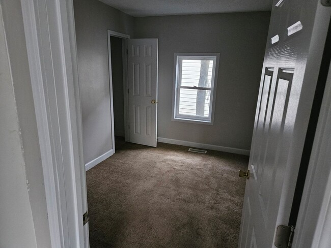 Foto del edificio - Newly Renovated Unit