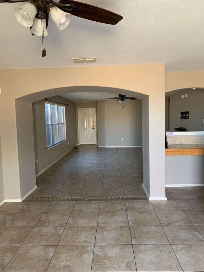 Building Photo - 516 Valdosa Dr