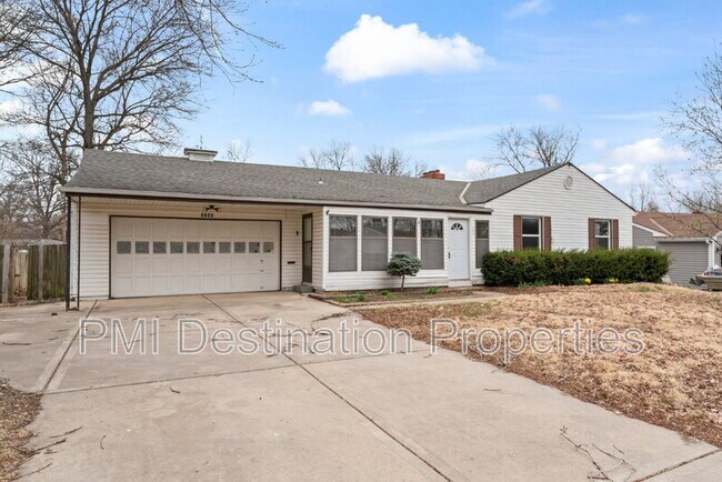Building Photo - 9704 E 71st Terrace