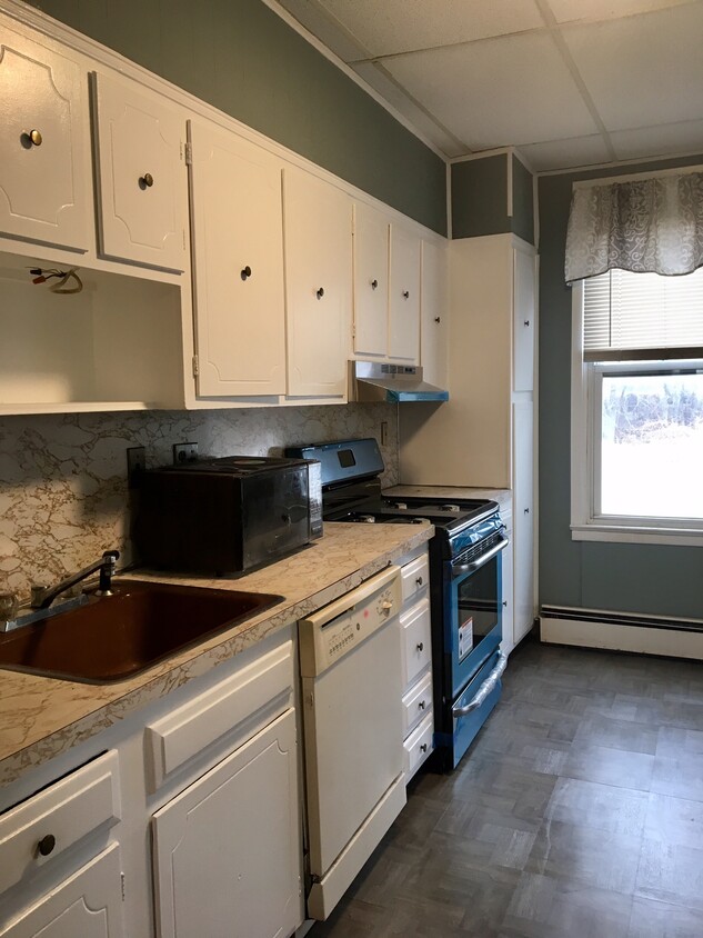 22 Elizabeth St, Jersey City, NJ 07306 House Rental in Jersey City, NJ