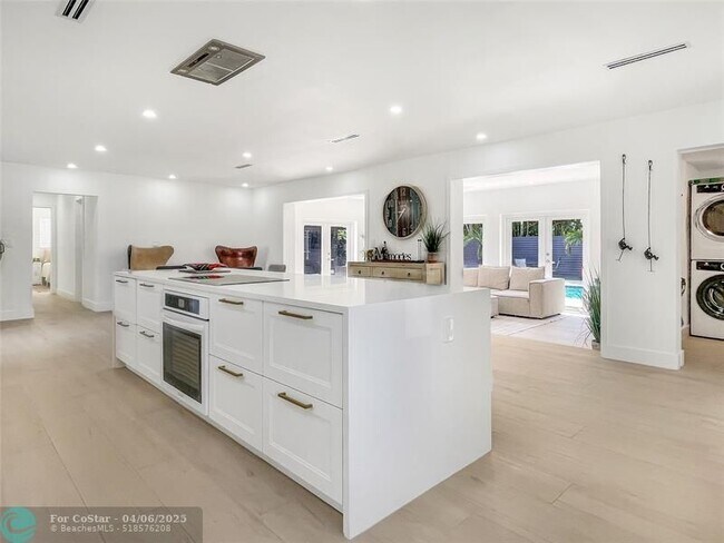 Foto del edificio - 1004 SW 13th St