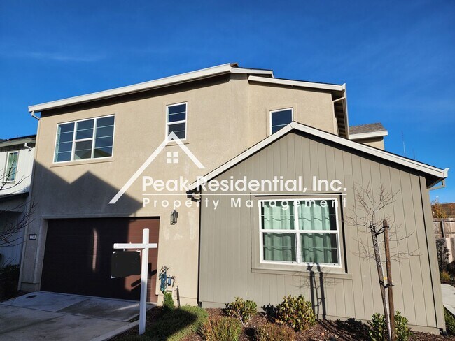 Building Photo - Updated 4bd/3ba Folsom Home with 2 Car Garage