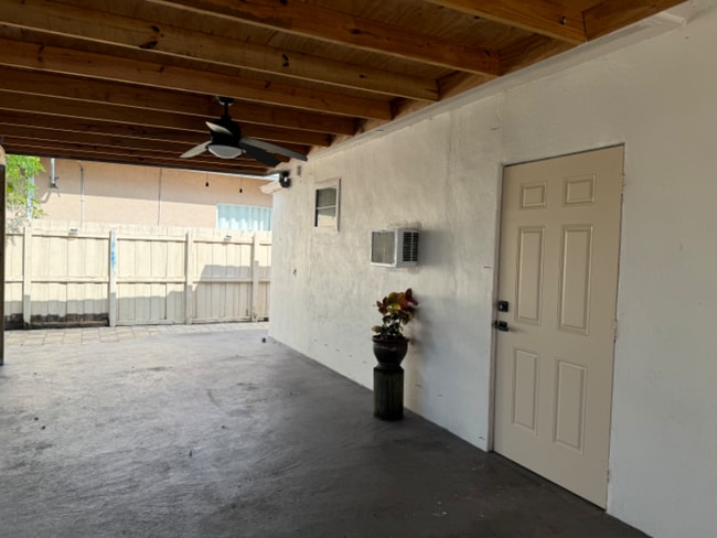 Photo - 251 NE 41st St House