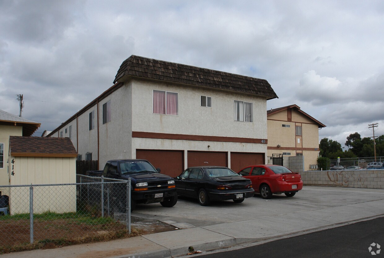 Building Photo - 410 Zenith St
