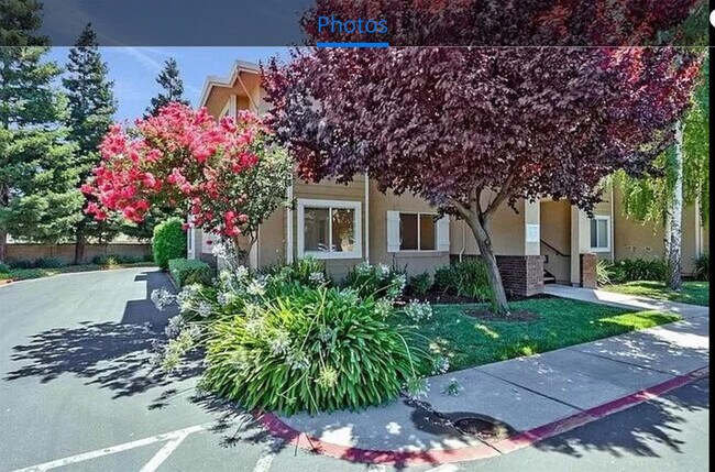 Foto del edificio - 565 Peerless Way