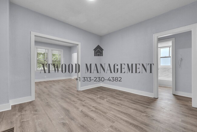 Foto del edificio - 8693 Woodlawn Ave
