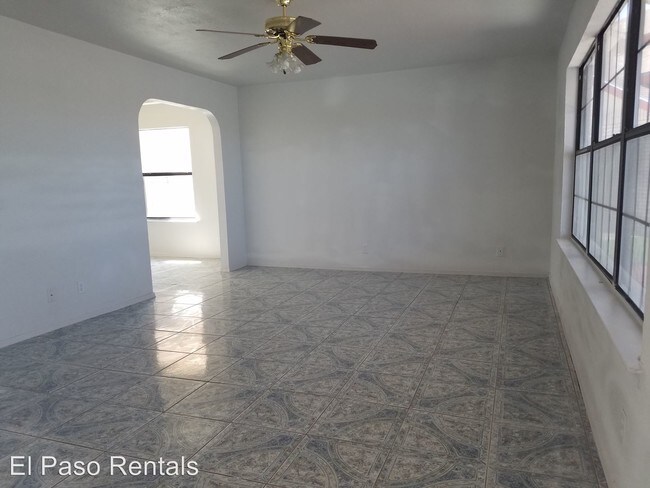 Building Photo - 7325 Desierto Luna St