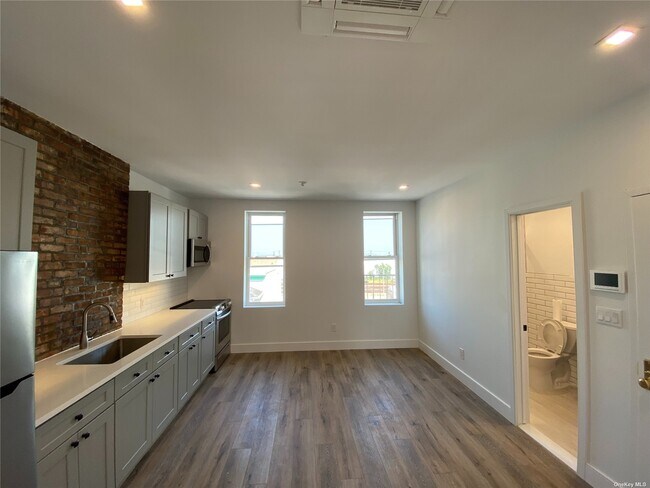 Building Photo - 112-16 Rockaway Beach Blvd